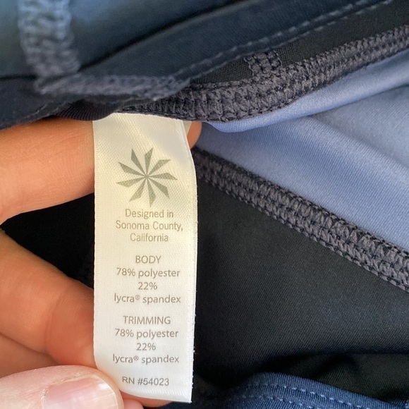Athleta blue camo sonar leggings Sz large EUC - Picture 7 of 7
